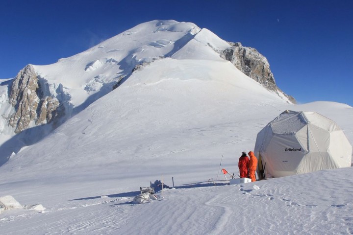 Des traces de pollution de l'époque romaine dans les glaces du Mont-Blanc